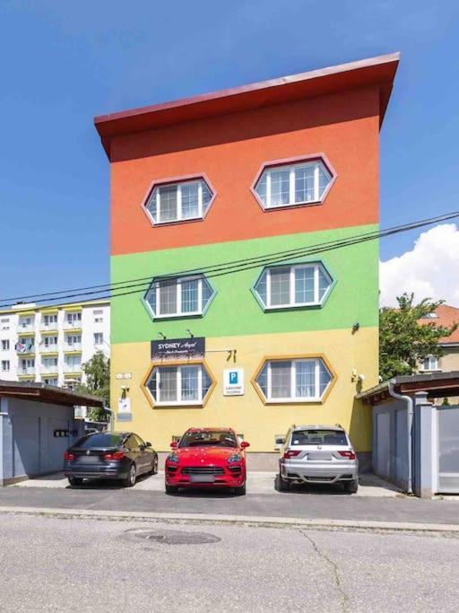 Modern & Cozy Apartment Near Hockey & Football Arena Bratislava Bagian luar foto